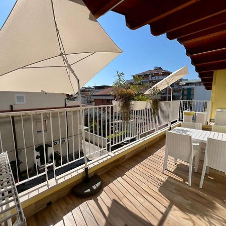 Apartmán Casa Klimt Vicinissima Al Mare Parcheggio Privato Gratuito Se Disponibile Pescara Exteriér fotografie