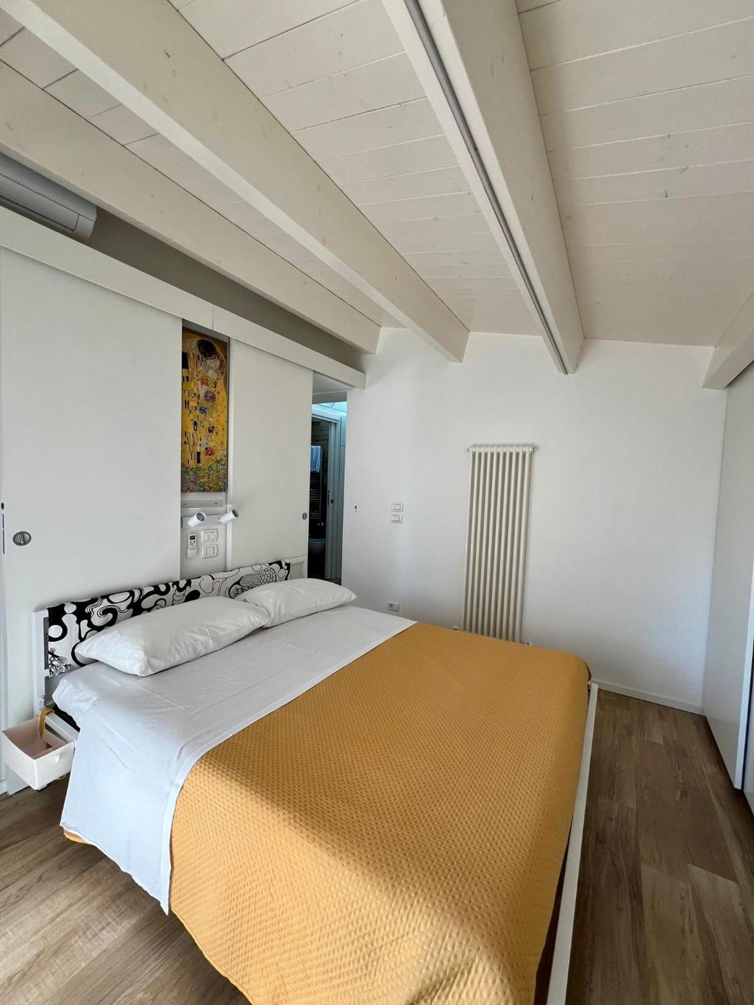 Apartmán Casa Klimt Vicinissima Al Mare Parcheggio Privato Gratuito Se Disponibile Pescara Exteriér fotografie